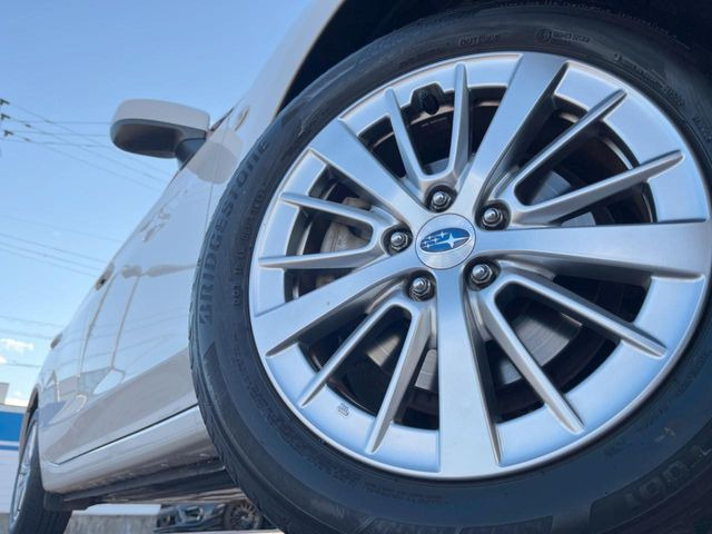 �y����16�C���`�A���~�z�C�[���z�O�ςɃ}�b�`���������A���~�z�C�[���𑕒����Ă���܂��B�e��ЊO�A���~�z�C�[����A�X�^�b�h���X�^�C�����戵�����Ă���܂��B���񂲑��k����������