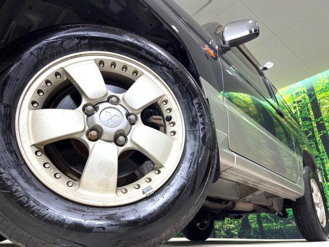 �y����15�C���`�A���~�z�C�[���z�O�ςɃ}�b�`���������A���~�z�C�[���𑕒����Ă���܂��B�e��ЊO�A���~�z�C�[����A�X�^�b�h���X�^�C�����戵�����Ă���܂��B���񂲑��k����������