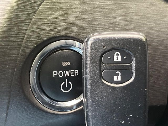 �y�X�}�[�g�L�[�z�J�o����|�P�b�g�ɓ��ꂽ�܂܂ł��h�A�̎{���E�������\�ȃX�}�[�g�L�[�𑕔��B�G���W���̃I���E�I�t�����J�M�����o���K�v����������Ƃ��Ă��֗��ł���