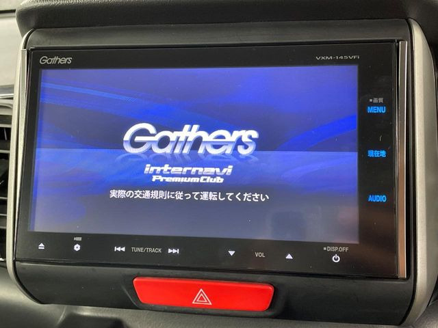 �y�����i�r�z�l�C�̏����i�r�𑕔����Ă���܂��B�i�r�̎g���₷���͂������A�I�[�f�B�I�@�\���[��!�L�����v�◷�s�͂������A�ʋ΂┃�����ȂǕ��i�̃h���C�u���y�����Ȃ�͂���