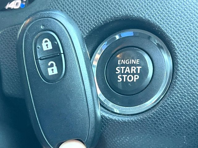 �y�L�[���X�X�^�[�g�V�X�e���z�J�o����|�P�b�g�ɓ��ꂽ�܂܂ł��h�A�̎{���E�������\�ȃX�}�[�g�L�[�𑕔��B�G���W���̃I���E�I�t�����J�M�����o���K�v����������Ƃ��Ă��֗��ł���