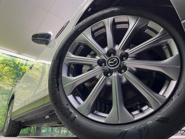 �y����20�C���`�A���~�z�C�[���z�O�ςɃ}�b�`���������A���~�z�C�[���𑕒����Ă���܂��B�e��ЊO�A���~�z�C�[����A�X�^�b�h���X�^�C�����戵�����Ă���܂��B���񂲑��k����������