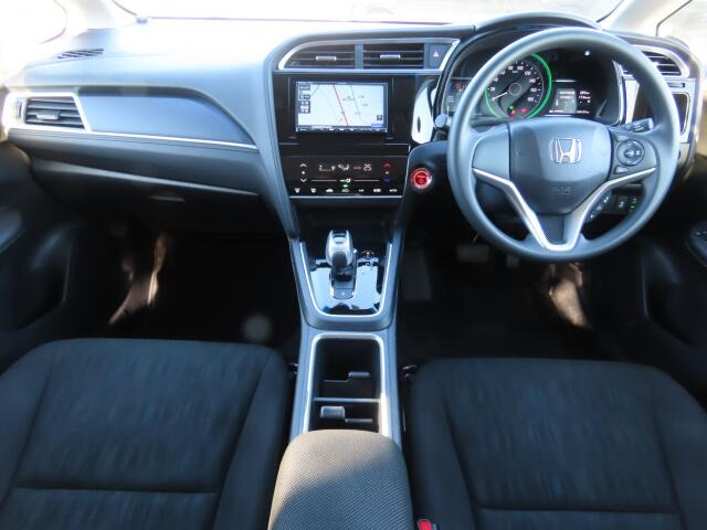 シャトル1.5 ハイブリッド ホンダセンシング