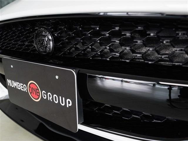 当店は屋内ショールームで天候問わずご見学可能です。ソファ席もございますのでごゆっくり見学いただけます。