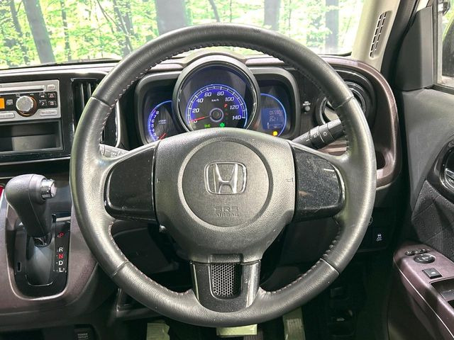 �y�����v�����X�e�A�����O�z�㎿�Ȋv���g�p���邱�ƂŁA��ɂ����������݂ƂĂ��^�]���₷���n���h���ł���