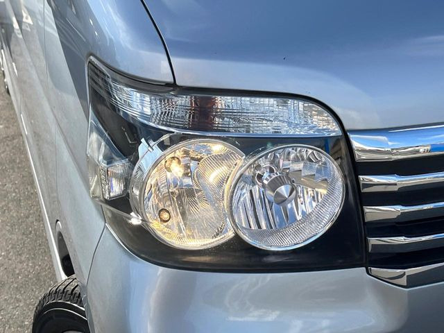 �yHID�w�b�h���C�g�z���ɖ��邭�O�����Ƃ炵�Ă����̂ŁA���V����Ԃ̑��s�������E�ǍD�ň��S���Ă���肢�������܂��B