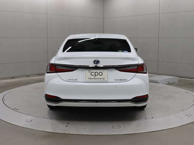 ES300h Fスポーツ