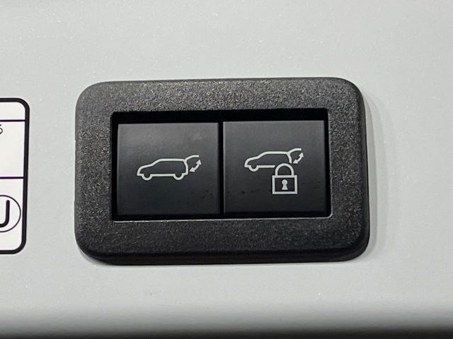 �y�p���[�o�b�N�h�A�z�X�}�[�g�L�[��^�]�Ȃ̃{�^�������������Ń��A�Q�[�g�������ŊJ���܂�!�ו��������Ă��鎞��A�����ʒu�ɂ���o�b�N�h�A��߂�ۂɕ֗��ȋ@�\�ł���