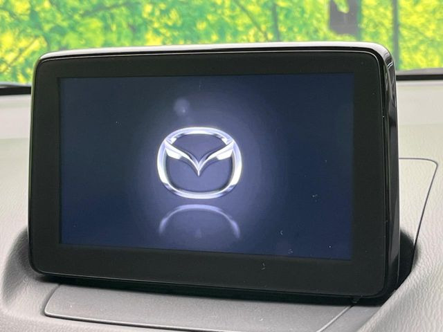 �y�}�c�_�R�l�N�g�i�r�z�ԓ��̕��͋C�Ƀ}�b�`������̌^�^�C�v�̃i�r�B�e����q�ݒ��Bluetooth�Đ����A�l�X�ȋ@�\���y���߂܂��B�����I�ȃ_�C�������삪�\�ŁA�g��������ǍD�ł��B