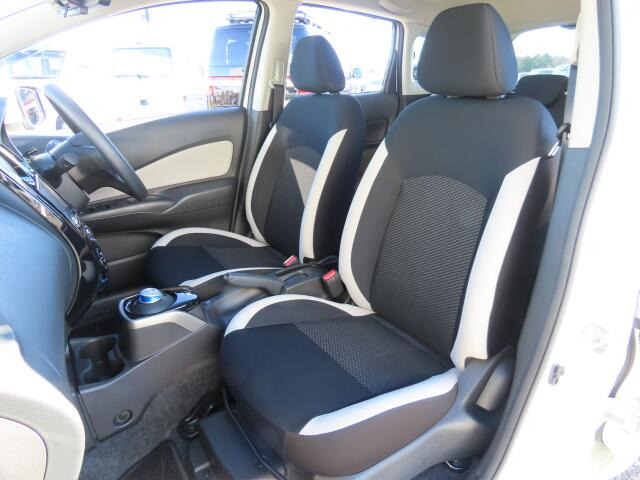 �t�����g�V�[�g����ԗǍD�ł���B�傫�ȉ�����Ȃ��A���S�ł��B����S�n�������ł���B