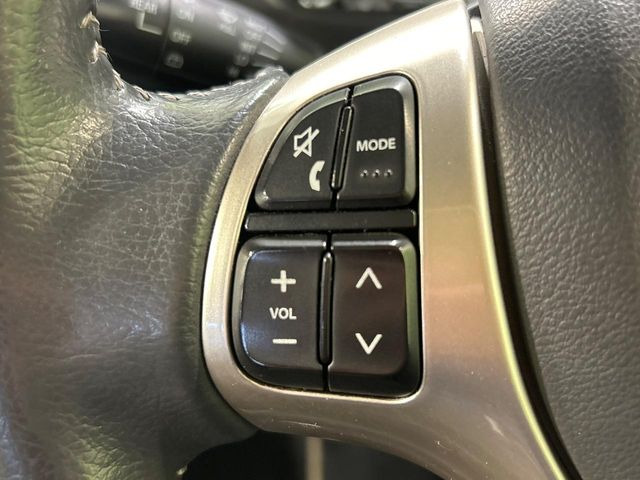 �y�X�e�A�����O�X�C�b�`�z�^�]���A�O������ڐ������炷���ƂȂ��A�I�[�f�B�I���̑��삪�\�ȕ֗��@�\!���S&���K�ȃh���C�u�����o���Ă���܂���