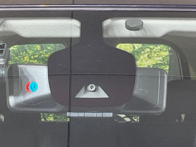 �y�C���e���W�F���g�G�}�[�W�F���V�[�u���[�L�z�t�����g�J�����őO���̎ԗ�����s�҂����m�B�Փ˂������Ȏ��͏Փ˔�Q�y���u���[�L���쓮�A�Փˉ�����T�|�[�g�B�����S�Ƀh���C�u�����y���݂��������܂��B