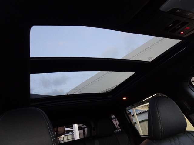 アウトランダーPHEV 2.4 ブラック エディション 4WD