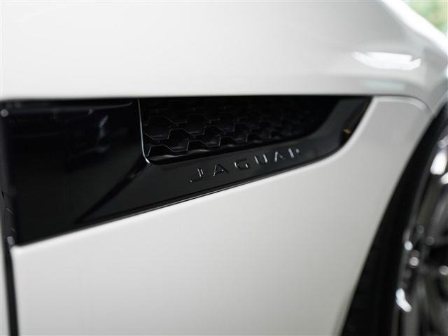 多数のカスタムが施されている1台です。