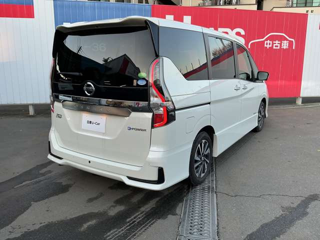 セレナ1.2 e-POWER ハイウェイスターV