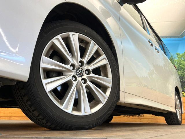 �y����18�C���`�A���~�z�C�[���z�O�ςɃ}�b�`���������A���~�z�C�[���𑕒����Ă���܂��B�e��ЊO�A���~�z�C�[����A�X�^�b�h���X�^�C�����戵�����Ă���܂��B���񂲑��k����������