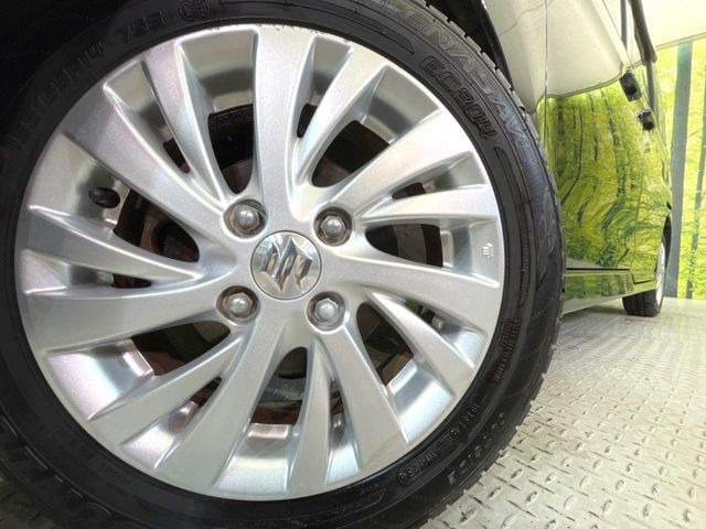 �y�����A���~14�C���`�z�C�[���z�O�ςɃ}�b�`���������A���~�z�C�[���𑕒����Ă���܂��B�e��ЊO�A���~�z�C�[����A�X�^�b�h���X�^�C�����戵�����Ă���܂��B���񂲑��k����������