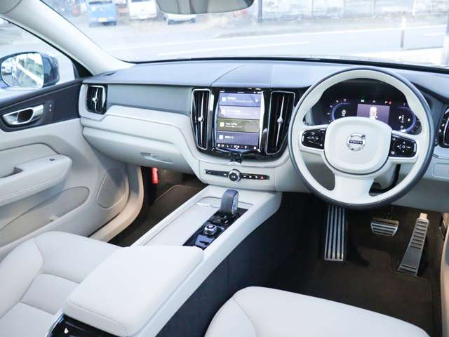 �h�C�c�̃{���{���`���[�j���O���[�J�[HEICO SPORTIV�̐��K�̔��X���t���ƈ��m���ɂ�HEICO SPORTIV�v���~�A���p�[�g�i�[KANTO / TOKAI�Ƃ��ĉ^�c�����Ă��܂��B