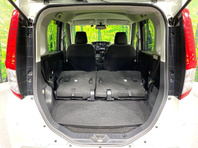 ���i�̂���������ʋ΁A���}���ɏ\���ȉ׎��X�y�[�X���m�ۂ��Ă���܂��B�Z�J���h�V�[�g��|���ƁA�傫�ȉו��̐ύڂ��\�ł���