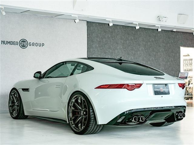 ボディーカラー:ポラリスホワイト