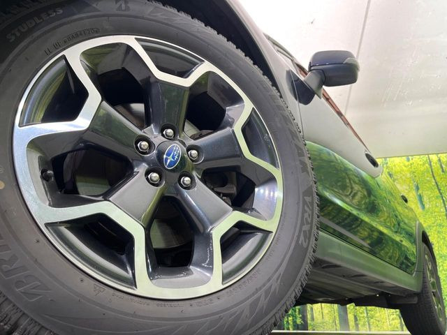 �y����17�C���`�A���~�z�C�[���z�O�ςɃ}�b�`���������A���~�z�C�[���𑕒����Ă���܂��B�e��ЊO�A���~�z�C�[����A�X�^�b�h���X�^�C�����戵�����Ă���܂��B���񂲑��k����������