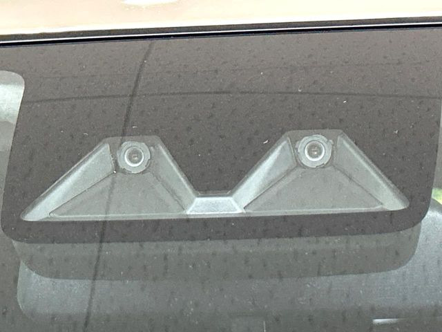 �y�X�}�[�g�A�V�X�g�z���s���ɑO���̎ԗ�����F�����A�Փ˂������Ȏ��͌x��ƃu���[�L�ŏՓˉ���Ɣ�Q�y�����A�V�X�g�B�����S�Ƀh���C�u�����y���݂��������܂��B