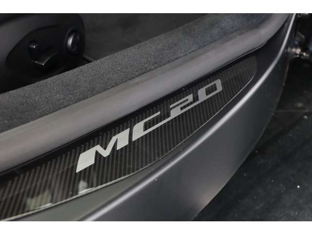 �J�[�{���t�@�C�o�[�h�A�V���ł��B�y�ʂ������x�ŁA���Ԃ̏㎿�ȃX�|�[�e�B����������������Ă܂��B