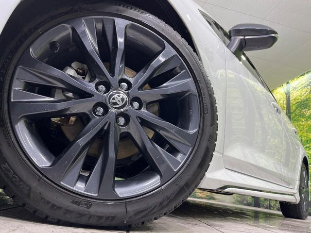 �y����17�C���`�A���~�z�C�[���z�O�ςɃ}�b�`���������A���~�z�C�[���𑕒����Ă���܂��B�e��ЊO�A���~�z�C�[����A�X�^�b�h���X�^�C�����戵�����Ă���܂��B���񂲑��k����������