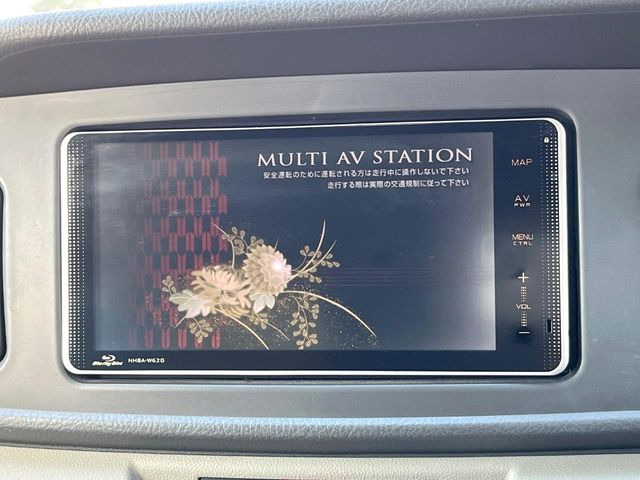 �y�i�r�Q�[�V�����z�g���₷���i�r�ŖړI�n�܂ł�������ē����Ă���܂��B�e��I�[�f�B�I�Đ��@�\���[�����Ă���A���Ԃ̉^�]������Ɋy�����Ȃ�܂�!!