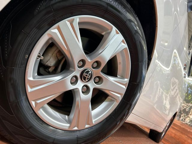 �y����16�C���`�A���~�z�C�[���z�O�ςɃ}�b�`���������A���~�z�C�[���𑕒����Ă���܂��B�e��ЊO�A���~�z�C�[����A�X�^�b�h���X�^�C�����戵�����Ă���܂��B���񂲑��k����������