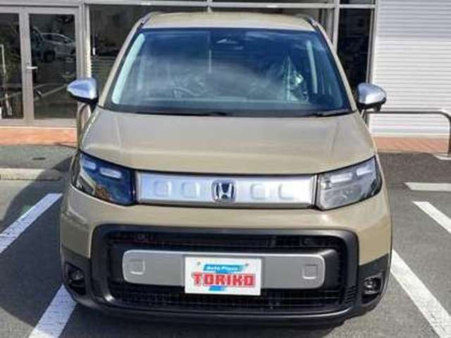 フリード1.5 e:HEV クロスター