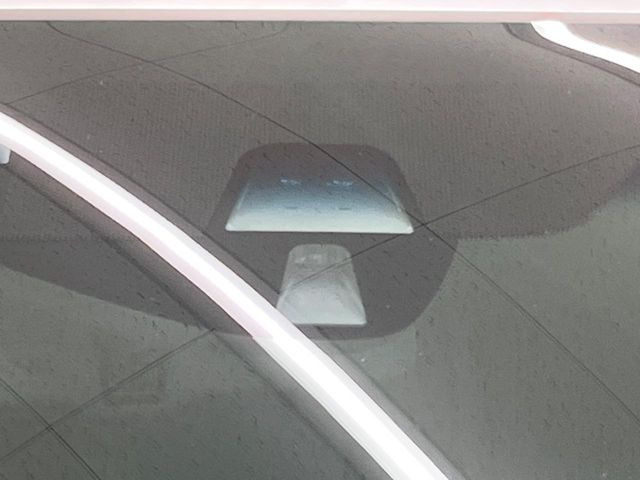 �y�V�e�B�u���[�L�A�N�e�B�u�V�X�e���z�ᑬ���s���ɑO���̎ԗ�����F�����A�Փ˂������Ȏ��͌x��ƃu���[�L�ŏՓˉ���Ɣ�Q�y�����A�V�X�g�B�����S�Ƀh���C�u�����y���݂��������܂��B