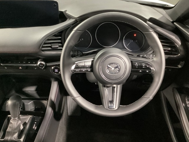 MAZDA3ファストバック1.8 XD ブラック セレクション 4WD