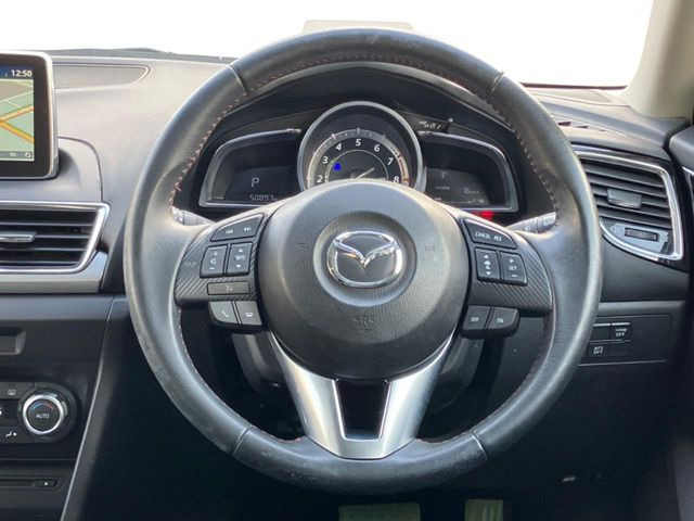 �y�����v�����X�e�A�����O�z�㎿�Ȋv���g�p���邱�ƂŁA��ɂ����������݂ƂĂ��^�]���₷���n���h���ł���