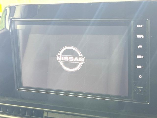 �y�����i�r�z�l�C�̏����i�r�𑕔����Ă���܂��B�i�r�̎g���₷���͂������A�I�[�f�B�I�@�\���[��!�L�����v�◷�s�͂������A�ʋ΂┃�����ȂǕ��i�̃h���C�u���y�����Ȃ�͂���