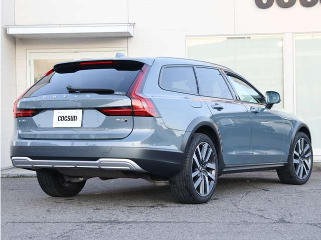 �G���W���I�C���̓t�����X��MOTUL(���`���[��)���g�p���Ă��܂��B�V���{���{�e���f���ɓK������قȂ�S�x�̃I�C�������p�ӂ��Ă��܂��B