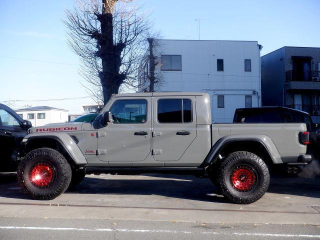 グラディエーター3.6 ルビコン 4WD
