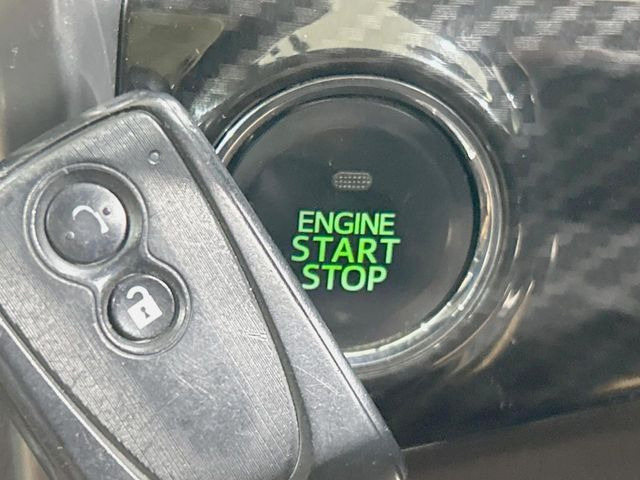 �y�L�[�t���[�V�X�e���z�J�o����|�P�b�g�ɓ��ꂽ�܂܂ł��h�A�̎{���E�������\�ȃX�}�[�g�L�[�𑕔��B�G���W���̃I���E�I�t�����J�M�����o���K�v����������Ƃ��Ă��֗��ł���