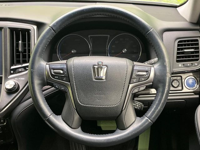 �y�����v�����X�e�A�����O�z�㎿�Ȋv���g�p���邱�ƂŁA��ɂ����������݂ƂĂ��^�]���₷���n���h���ł���