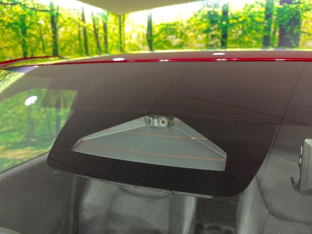 �y�g���^�Z�[�t�e�B�Z���X�z���s���ɑO���̎ԗ�����F�����A�Փ˂������Ȏ��͌x��ƃu���[�L�ŏՓˉ���Ɣ�Q�y�����A�V�X�g�B�����S�Ƀh���C�u�����y���݂��������܂��B