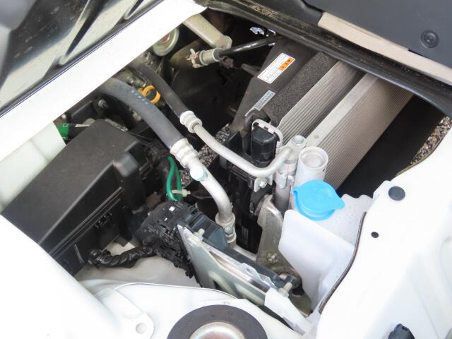 �I���b�N�X�����ԕۏؕt�ł��B1�N�ԑ��s�����������̕ۏ؂ƂȂ��Ă���܂��B���Օi�E�����ނ͏����܂�(�A���Ԃ́A6������������5,000km�܂�)�B�S���ɒ�g�H�ꂪ����̂ŁA�����̕������S�ł���B