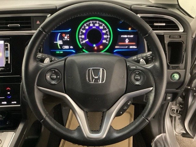 シャトル1.5 ハイブリッド X