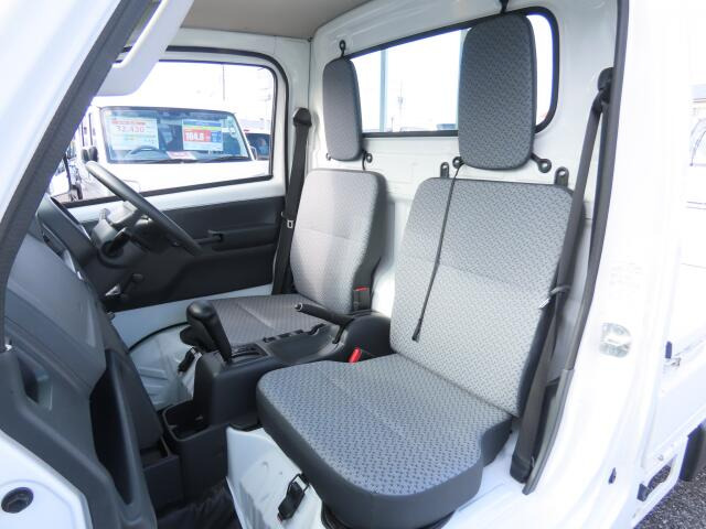 �t�����g�V�[�g����ԗǍD�ł���B�傫�ȉ�����Ȃ��A���S�ł��B����S�n�������ł���B