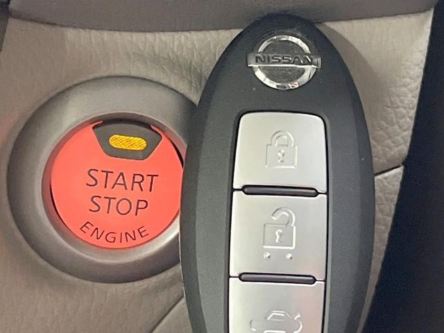 �y�C���e���W�F���g�L�[�z�J�o����|�P�b�g�ɓ��ꂽ�܂܂ł��h�A�̎{���E�������\�ȃX�}�[�g�L�[�𑕔��B�G���W���̃I���E�I�t�����J�M�����o���K�v����������Ƃ��Ă��֗��ł���