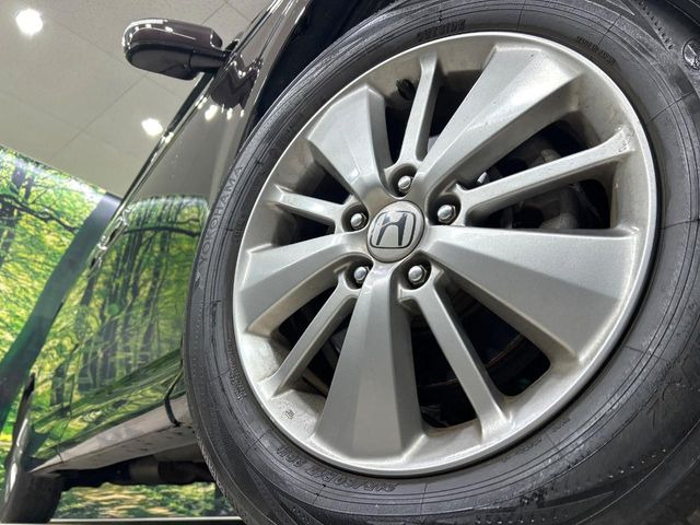 �y����17�C���`�A���~�z�C�[���z�O�ςɃ}�b�`���������A���~�z�C�[���𑕒����Ă���܂��B�e��ЊO�A���~�z�C�[����A�X�^�b�h���X�^�C�����戵�����Ă���܂��B���񂲑��k����������