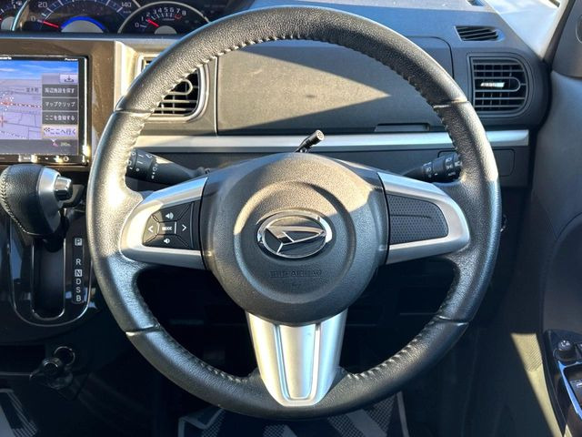 �y�X�e�A�����O�X�C�b�`�z�^�]���A�O������ڐ������炷���ƂȂ��A�I�[�f�B�I���̑��삪�\�ȕ֗��@�\!���S&���K�ȃh���C�u�����o���Ă���܂���