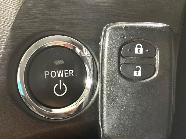 �y�X�}�[�g�L�[�z�J�o����|�P�b�g�ɓ��ꂽ�܂܂ł��h�A�̎{���E�������\�ȃX�}�[�g�L�[�𑕔��B�G���W���̃I���E�I�t�����J�M�����o���K�v����������Ƃ��Ă��֗��ł���