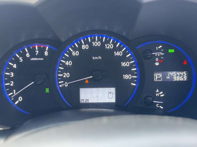 ���[�Ԃ܂łɎԗ������Ȃǐ�C�X�^�b�t����Ƃ������܂��� �����̓X�`�[�������͂��߁A�ł��邾���C���悭����肢��������悤�����������܂�!�O���͋@�B�Ŗ����������āA���b�N�X�R�[�e�B���O�������Ă��܂��B