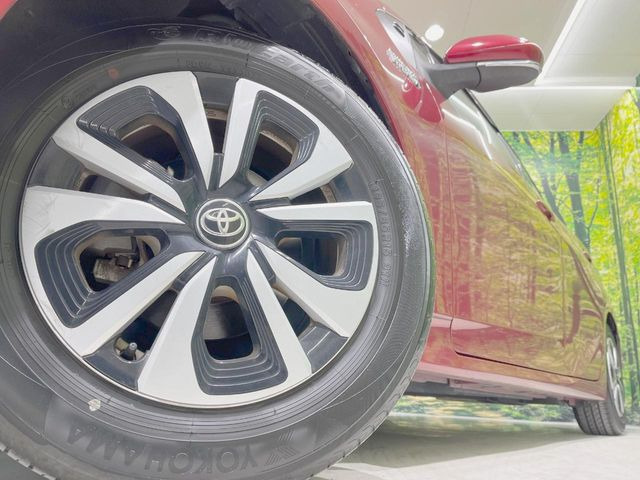 【純正15インチアルミホイール】外観にマッチした純正アルミホイールを装着しております。各種社外アルミホイールや、スタッドレスタイヤも取扱いしております。是非ご相談ください♪