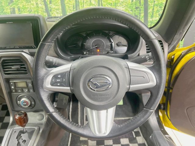 �y�X�e�A�����O�X�C�b�`�z�^�]���A�O������ڐ������炷���ƂȂ��A�I�[�f�B�I���̑��삪�\�ȕ֗��@�\!���S&���K�ȃh���C�u�����o���Ă���܂���